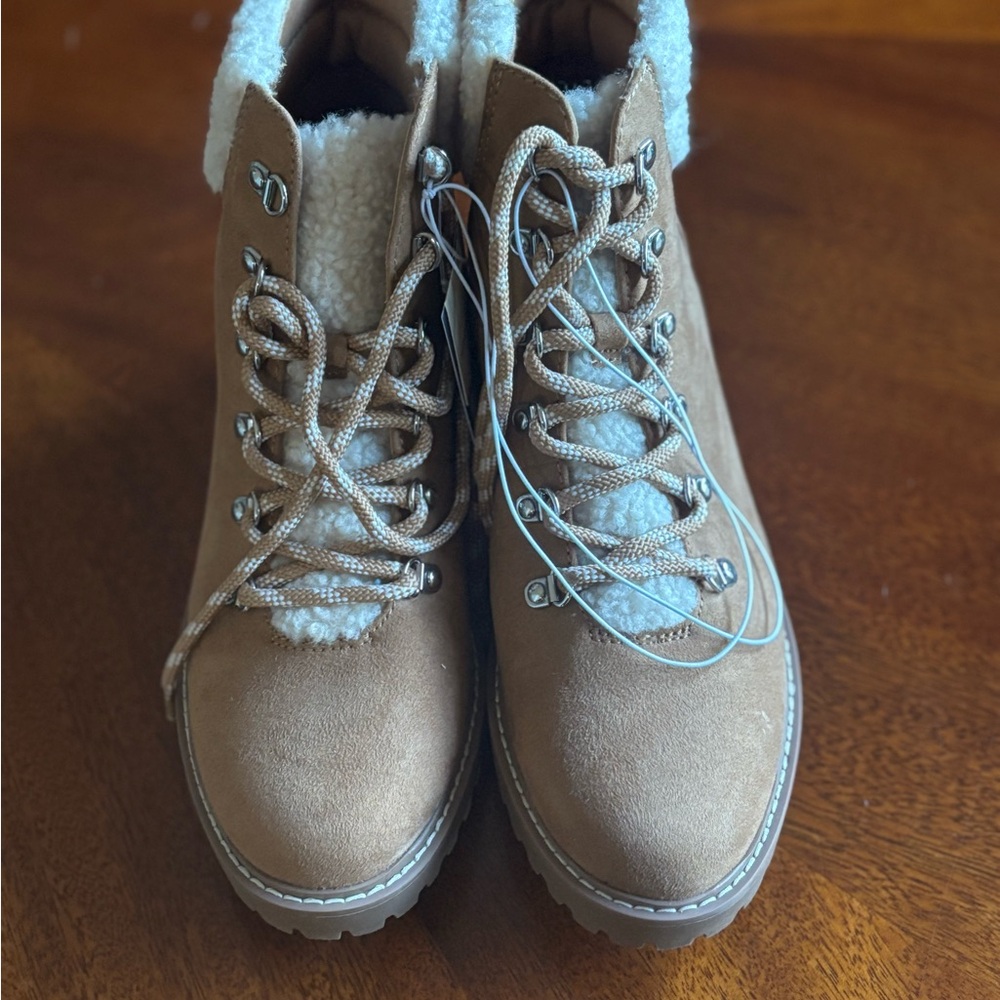 Universal Thread Women’s Cognac Lace-Up Boots